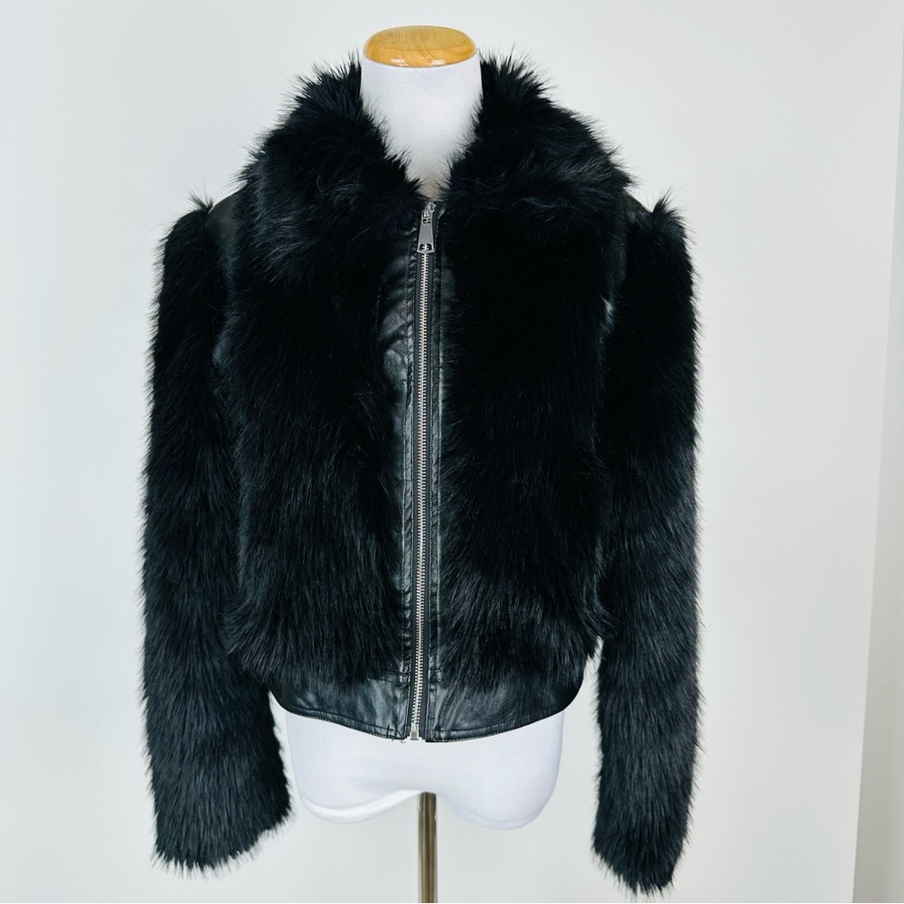 Forever 21 Black Faux Fur Vegan Leather Zip Front Jacket Size Medium - Picture 1 of 13